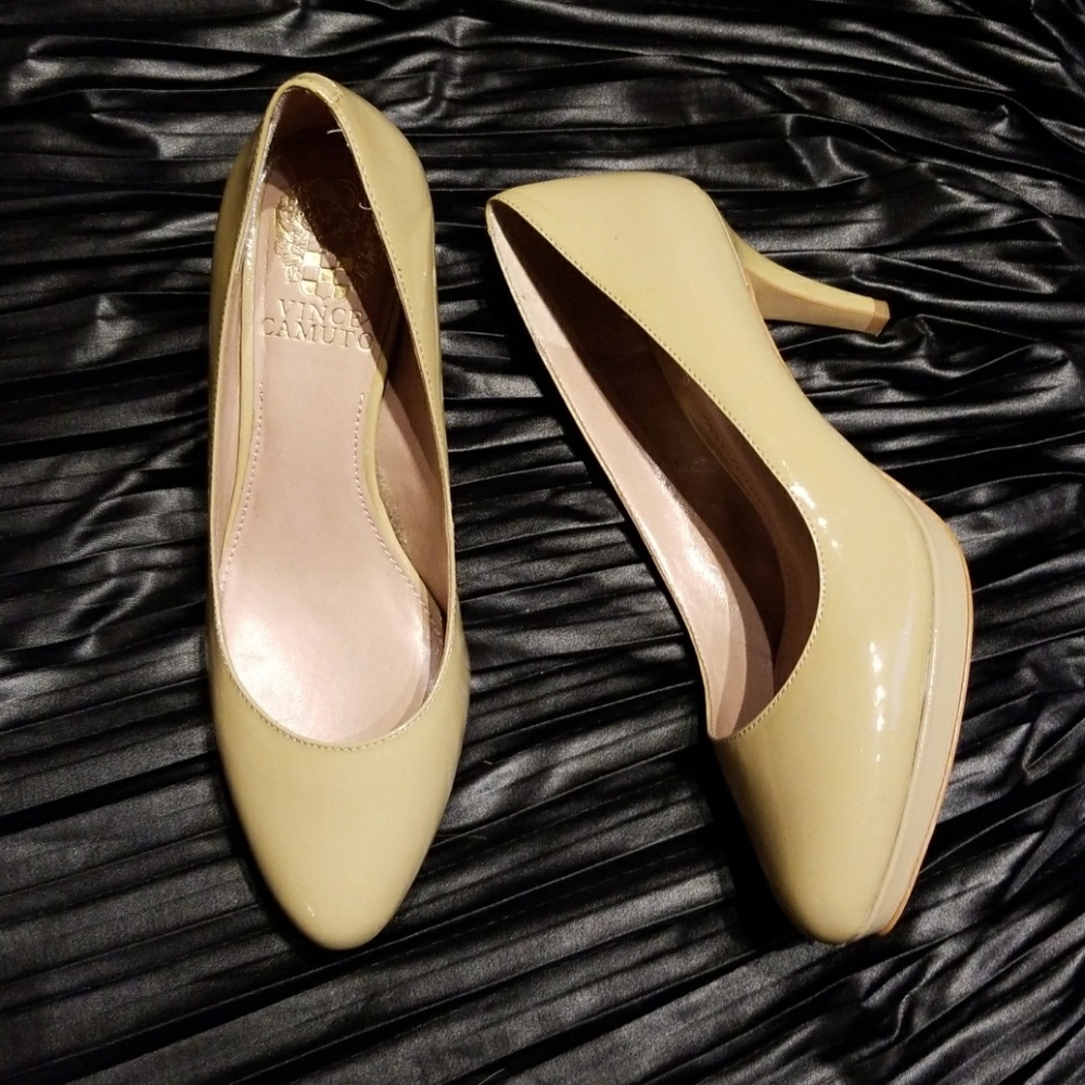 Vince Camuto Nude/beige pumps heels 5M
